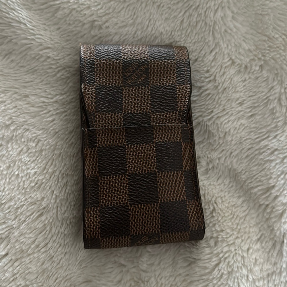 LV Damier cigarette/lip stick holder. Perfect condition, no call-outs, EUC